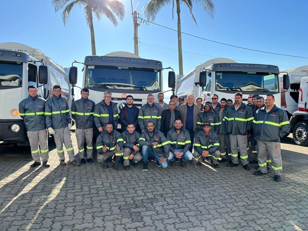 PREFEITURA DE TORRES RECEBE FROTA DE CAMINHÕES PARA COLETA DE LIXO DOMÉSTICO