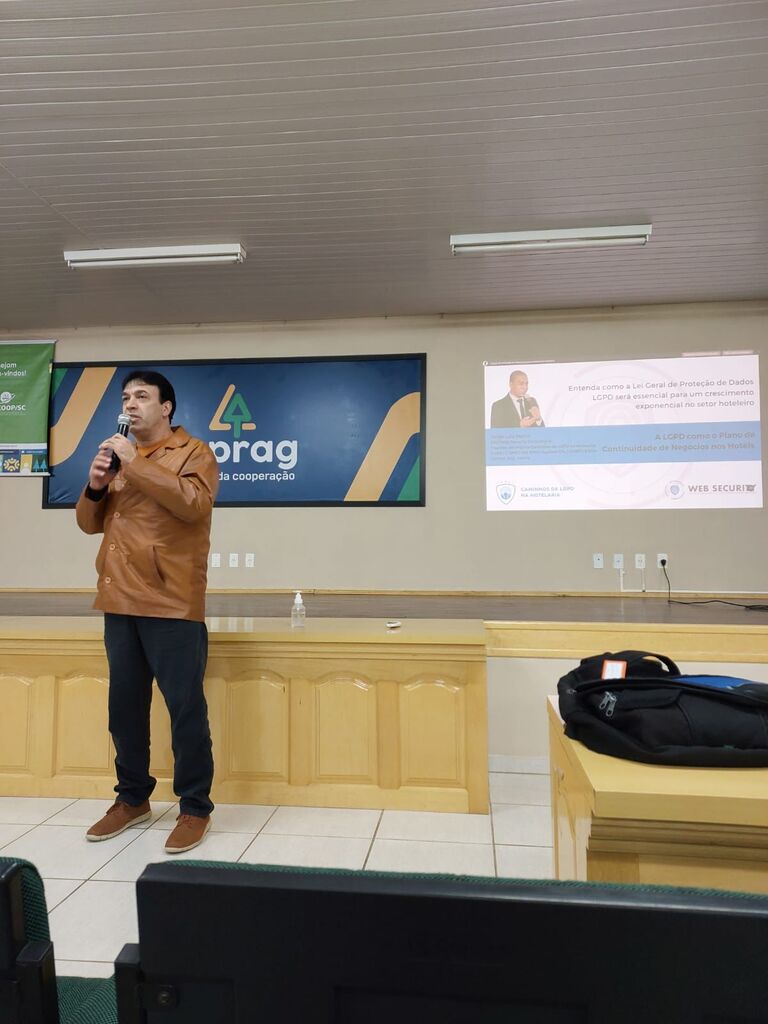 SETOR HOTELEIRO DE PRAIA GRANDE PARTICIPOU DE PALESTRA SOBRE A LGPD