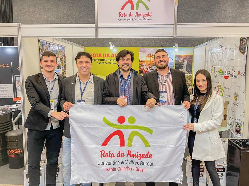 MUNICÍPIO PARTICIPA DO MAIOR EVENTO DO SETOR HOTELEIRO CATARINENSE