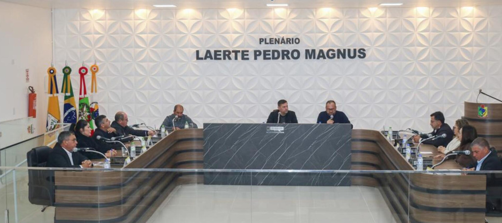 PROJETO DE EMENDA REVISIONAL A LEI ORGÂNICA É APRECIADO NA CÂMARA  DE SÃO JOÃO DO SUL