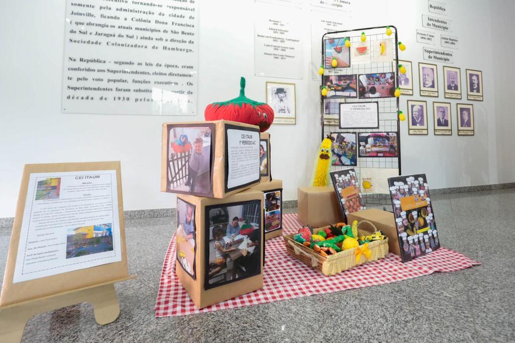 Exposições em locais públicos inspiram o aprendizado durante Semana da Educação Infantil