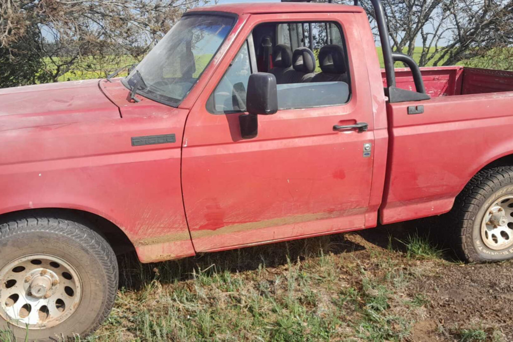 Caminhonete furtada em Pinhal Grande é encontrada 100 km distante do local do furto