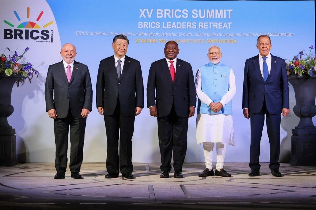 Cúpula do BRICS discute se novos membros devem ser aceitos no bloco