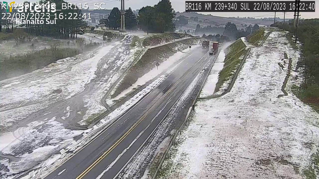 Chuva de granizo modifica paisagens em Lages