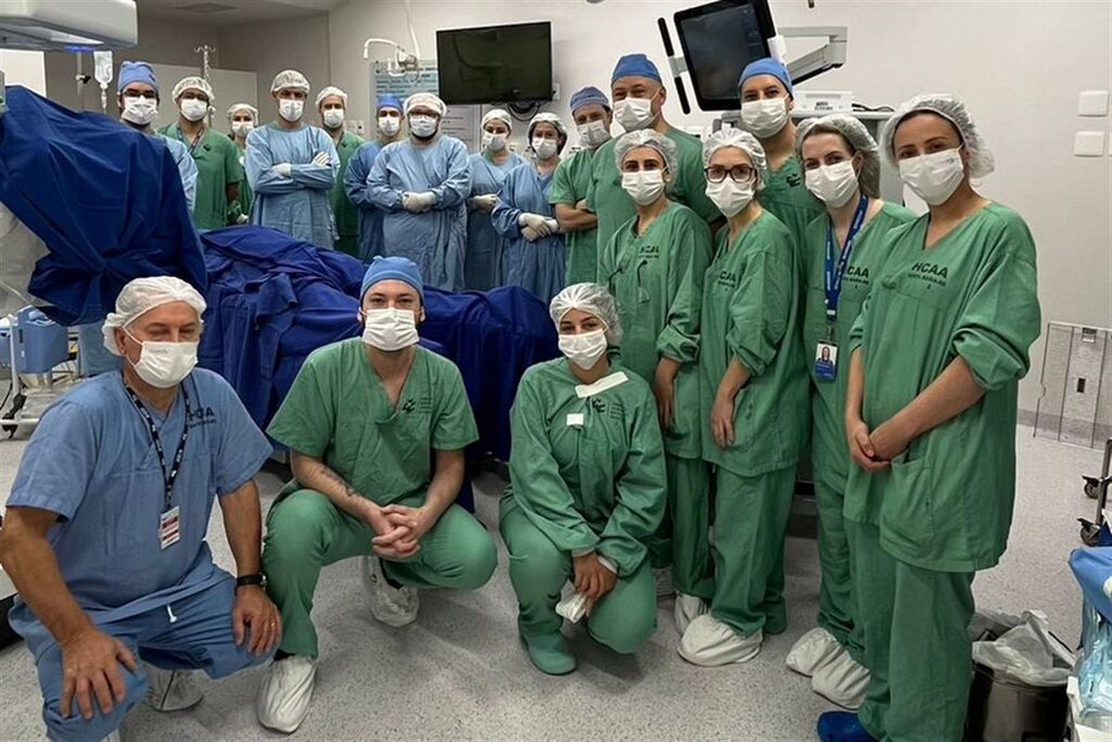 Complexo Hospitalar Astrogildo de Azevedo realiza a primeira cirurgia robótica em Santa Maria