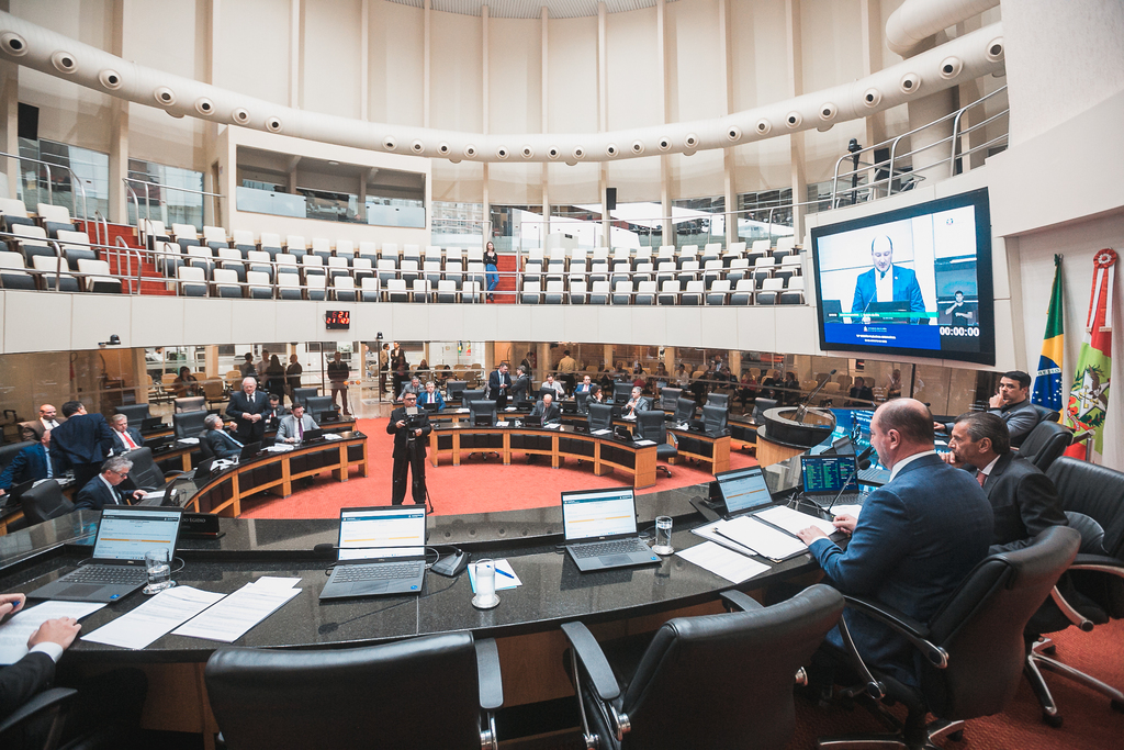 PL aprovado torna indeterminada validade de laudos que atestem deficiência permanente