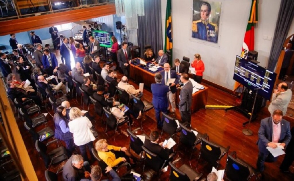  - Em razão de obras no plenário do Palácio Farroupilha, votações ocorrem no Memorial da Assembleia