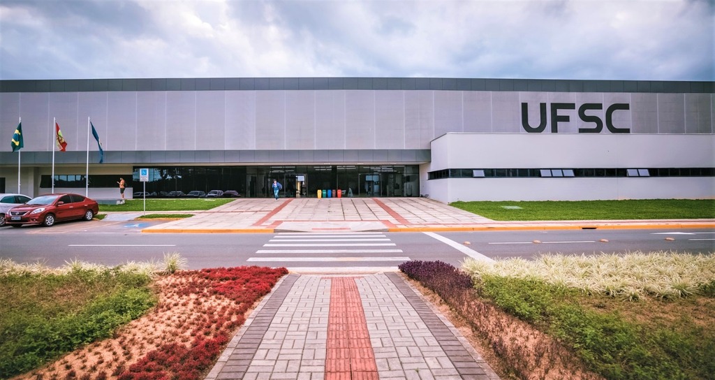 Feira de Cursos da UFSC Joinville abre portas para futuro acadêmico