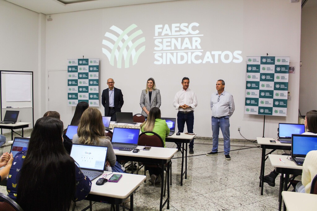  - Treinamento iniciou nesta quarta-feira (23) e segue até sexta-feira, dia 25, em Chapecó.