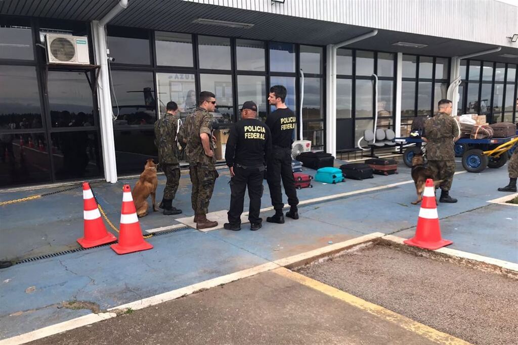 título imagem Polícia Federal irá realizar exercícios de simulação de ataque a bomba e sequestro de aeronaves no aeroporto de Santa Maria