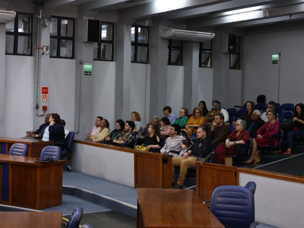 Com recorde de participação, vencedores do 46º Concurso Literário Felippe D’Oliveira são premiados em cerimônia no Legislativo
