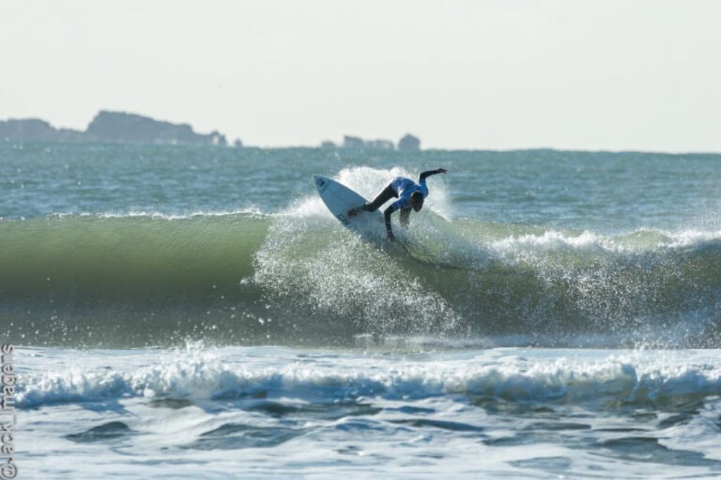  - Michel Demétrio durante a 1ª etapa do Imbituba Surf Tour 2023, na praia de Itapirubá, em Imbituba. Foto: @jack_imagens