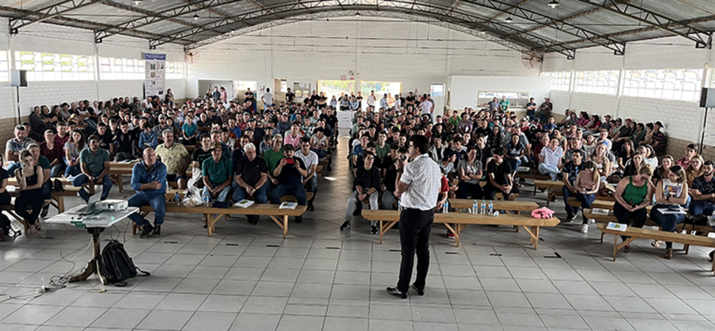 Evento leva orientação aos produtores