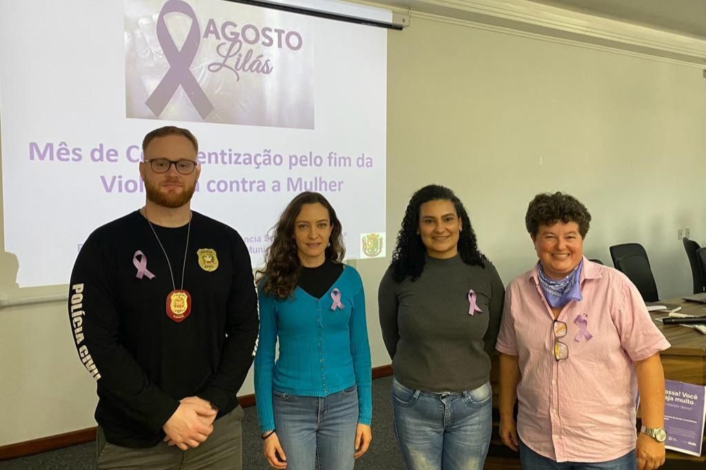  - Palestrantes: delegado William Testoni, equipe do CRAS e Prof Dra. Luciana Vieira