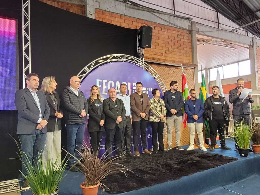 Representantes da ACIOC prestigiam a abertura da Fecaci