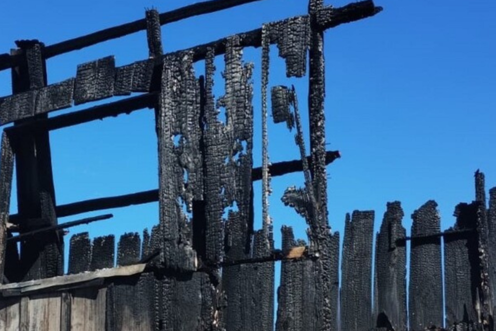 título imagem Duas casas são atingidas por incêndio no Bairro Itararé; campanha solidária é criada para ajudar as vítimas