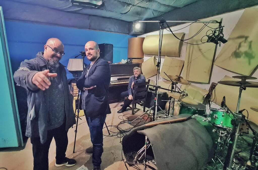 Divulgação - DP - Músicos esperam avançar para a gravação de outras duas faixas