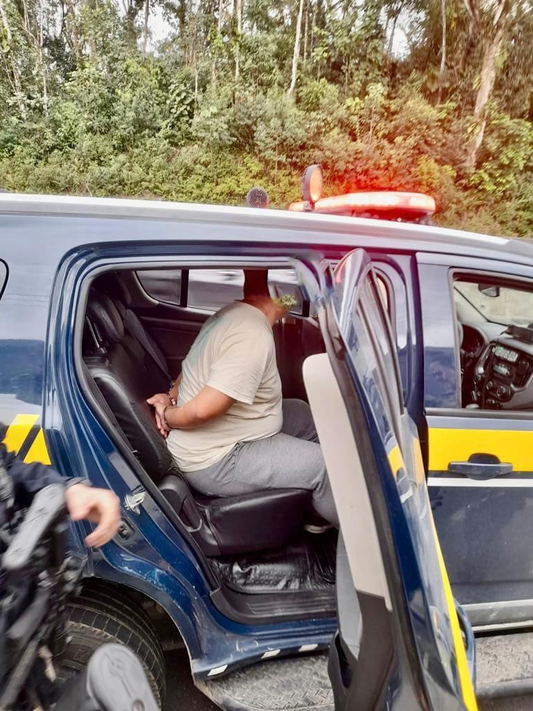 PRF prende em Joinville homem que sequestrou menina de 12 anos em Pomerode