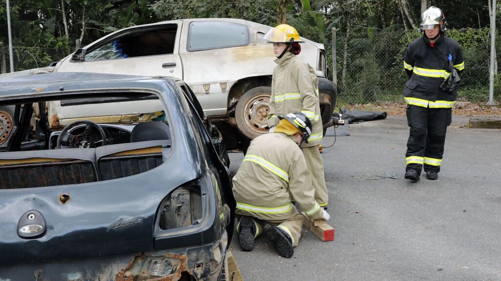 664 candidatos disputam 35 Vagas para curso de formação de Bombeiro Voluntário em Joinville