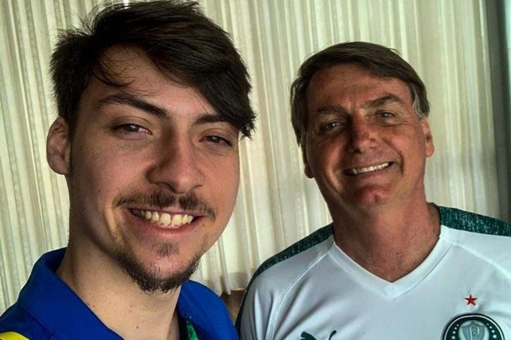  - Filho 04 de Bolsonaro, Jair Renan ganha R$ 9 mil do SenadoR$ 9 mil sem bater ponto, tiro e ‘caravana’: a vida de Jair Renan Bolsonaro em SC – Foto: Internet/Divulgação/ND