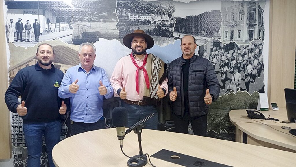 Aldo Azevedo - Fábio José há um ano na Nativa com o programa Campeiro da Noite.
Registro de O TEMPO jornal de fato.