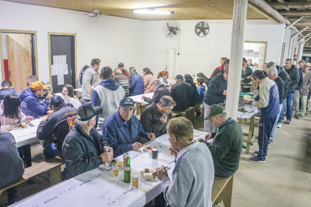 SUCESSO NO CAMPEONATO DE BOCHA EM DUPLAS DO BAR DO JOEL EM SÃO JOÃO DO SUL