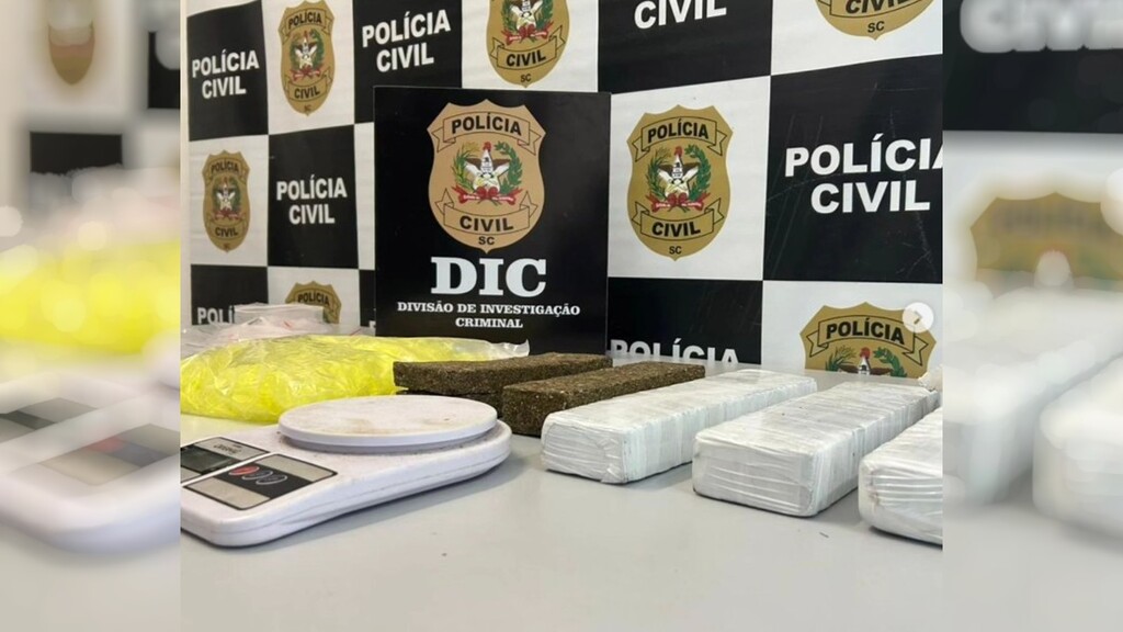 Polícia prende quatro pessoas durante operação contra tráfico em Joinville