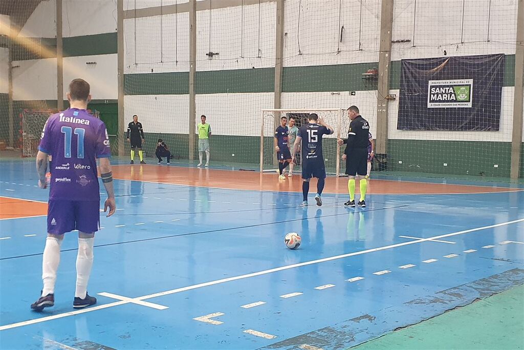 título imagem UFSM Futsal enfrenta a AVGF no sábado à noite pela Série Ouro