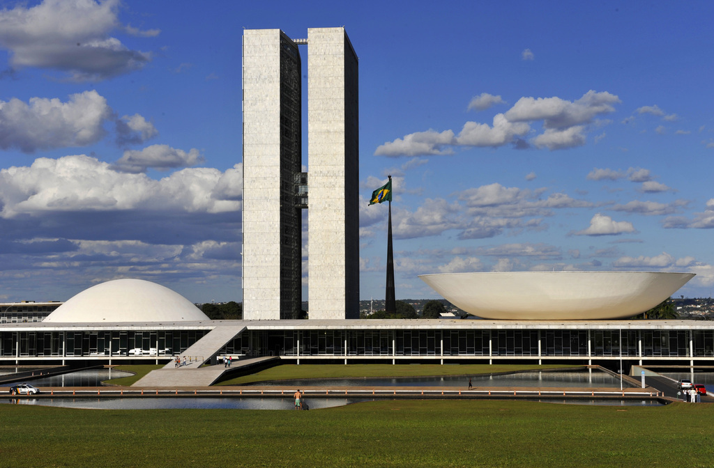 Orçamento de 2024 reserva R$37,6 bilhões para emendas parlamentares de deputados e senadores