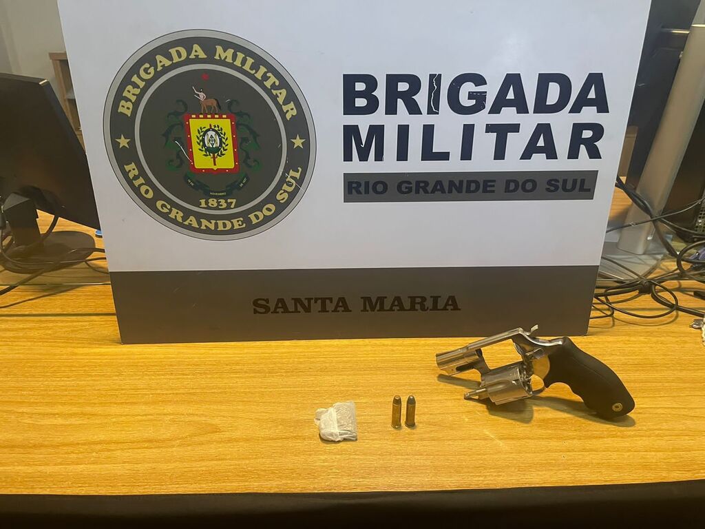 Brigada Militar de Santa Maria prende homem por porte ilegal de arma de fogo