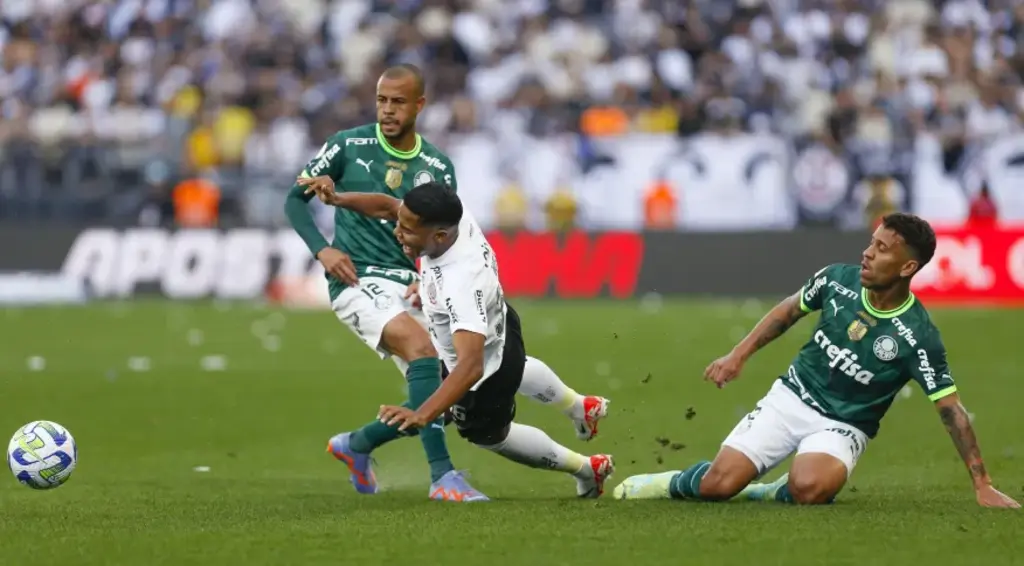 Em jogo com poucas chances clara de gol, Corinthians e Palmeiras empatam