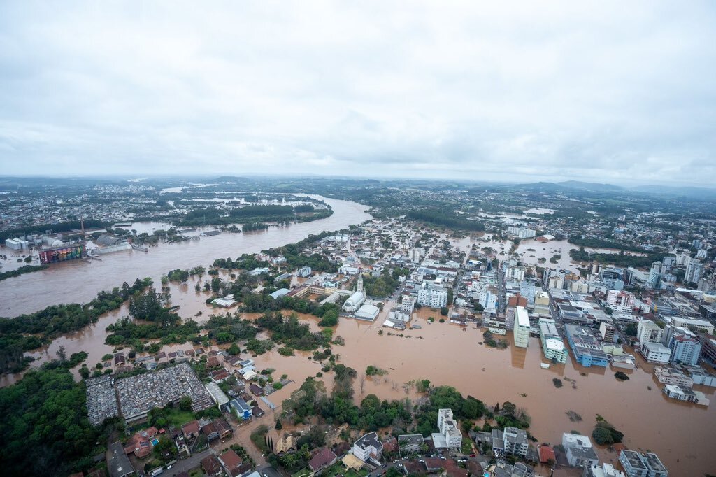 título imagem Sobe para 28 os mortos pelo ciclone extratropical no RS; número supera a maior tragédia natural do Estado