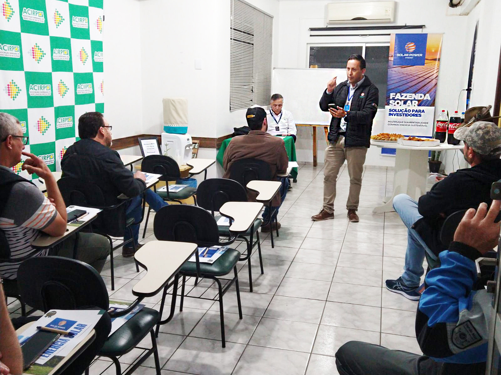 Solar Power Energy
Apresenta seus produtos e serviços aos empresários e futuros clientes, em evento realizada na Acirp