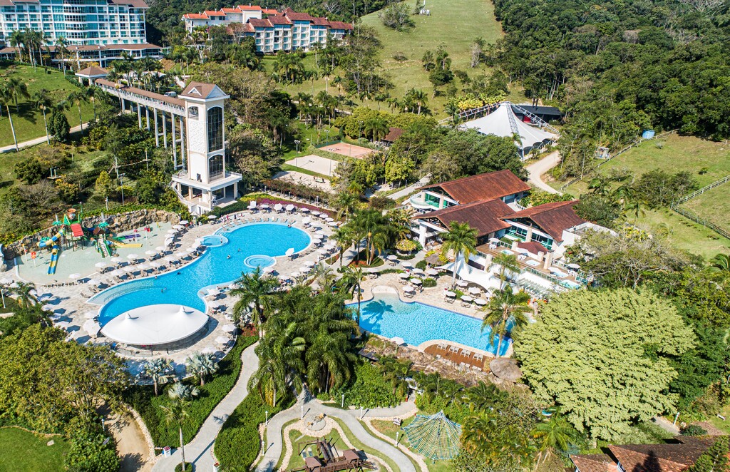 Fazzenda Park Resort classificado 
entre “Os Melhores Destinos de 2022”