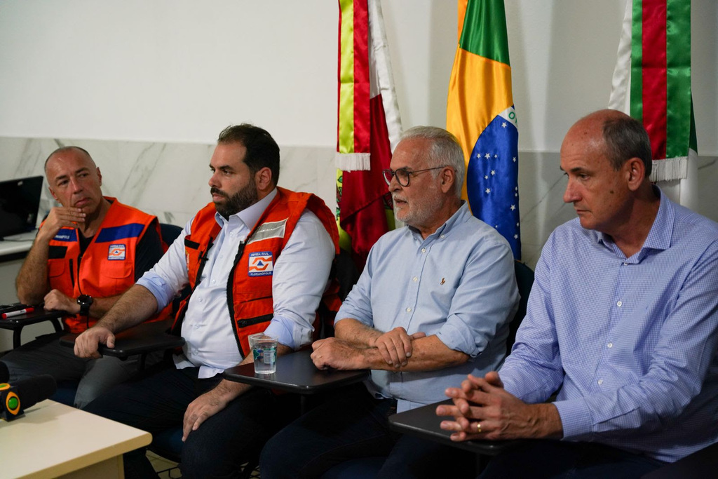 Presidente da CASAN pede desculpas pelos prejuízos aos moradores e promete vistoria geral nos reservatórios