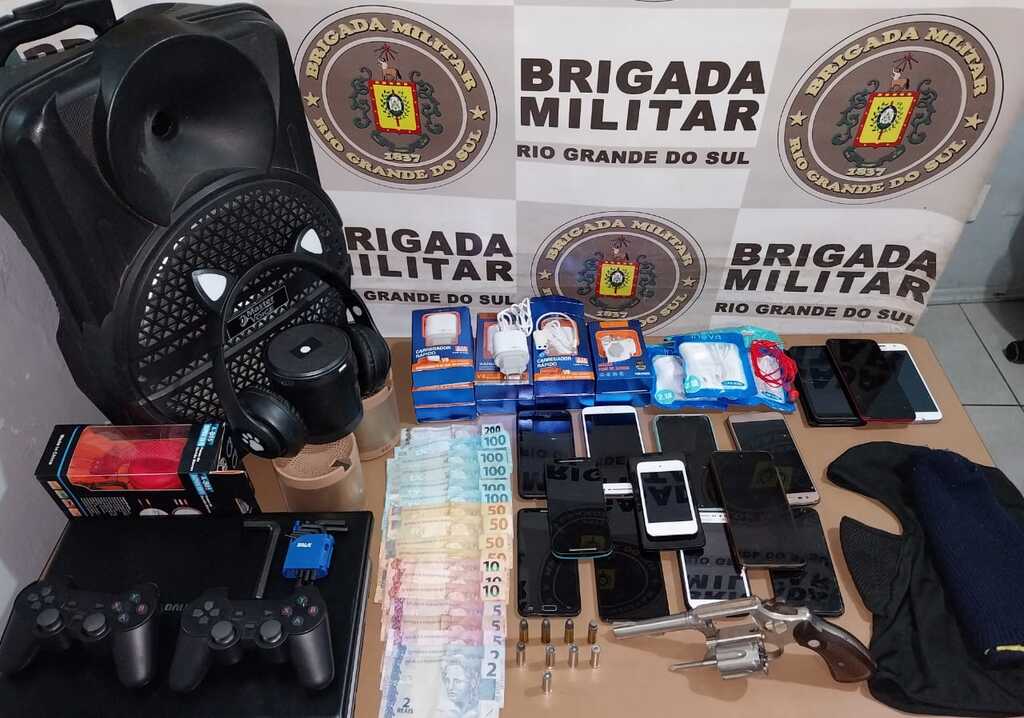 Divulgação - BM - Policiais apreenderam objetos roubados