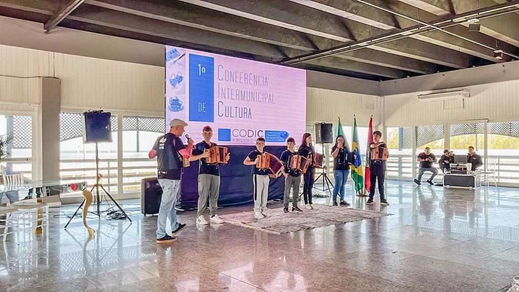 MORRINHOS DO SUL PARTICIPOU DA CONFERÊNCIA 
REGIONAL DE CULTURA