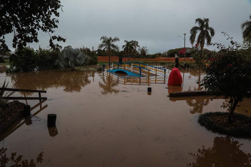 título imagem Nível do Rio Jacuí preocupa moradores de municípios da Região Central