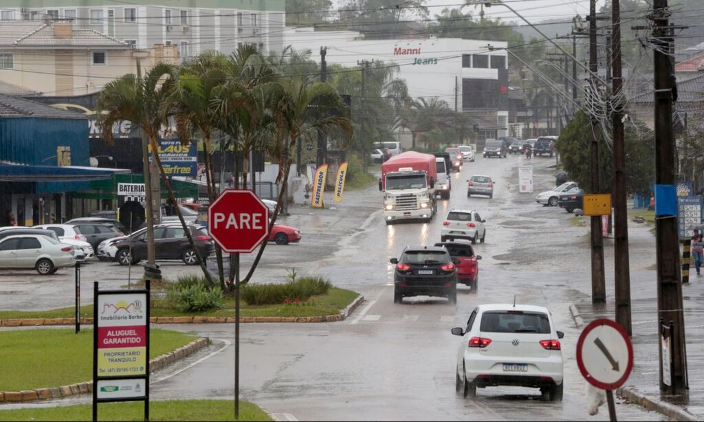 Mudanças no trânsito de Joinville por causa da duplicação estão valendo