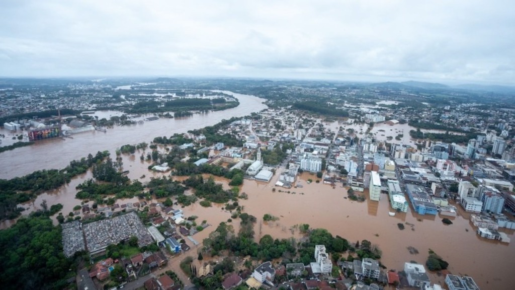 GOVERNO DE SC ARRECADA DOAÇÕES PARA ENVIAR AOS ATINGIDOS POR CICLONE NO RIO GRANDE DO SUL