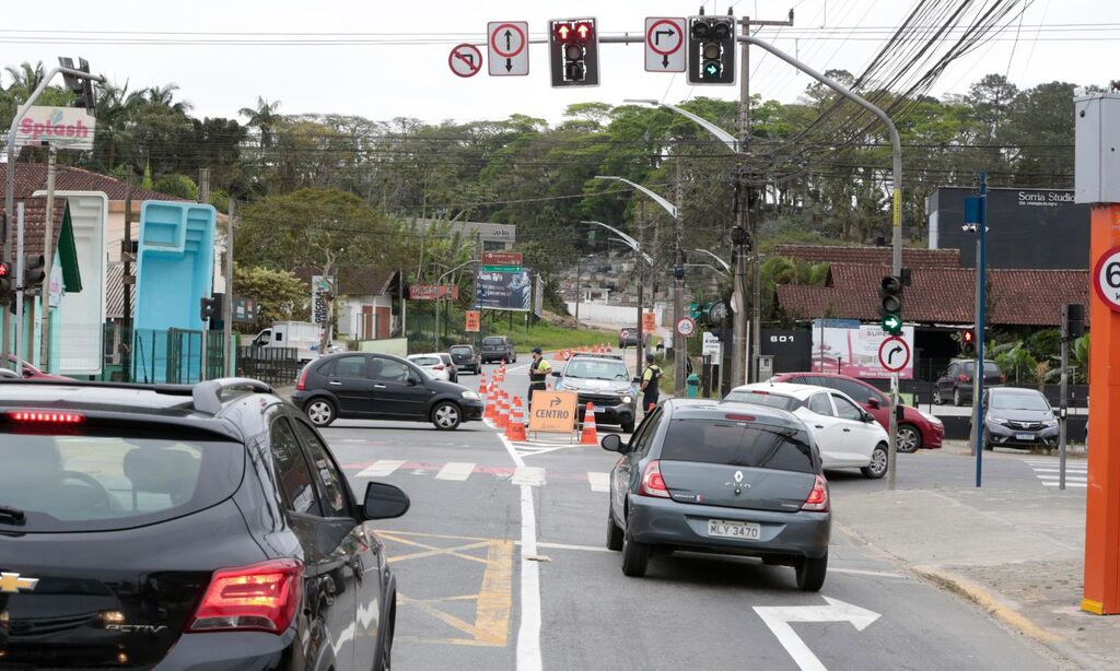 Mudanças no eixo da rua Ottokar Doerffel já estão em vigor