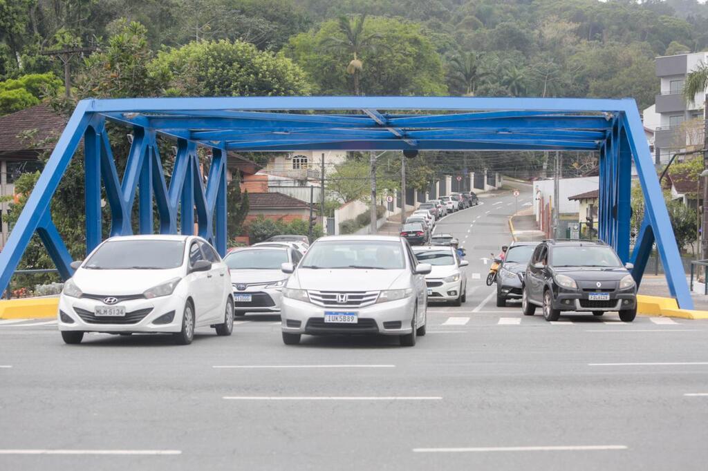 Revitalização da Ponte Azul será concluída neste final de semana