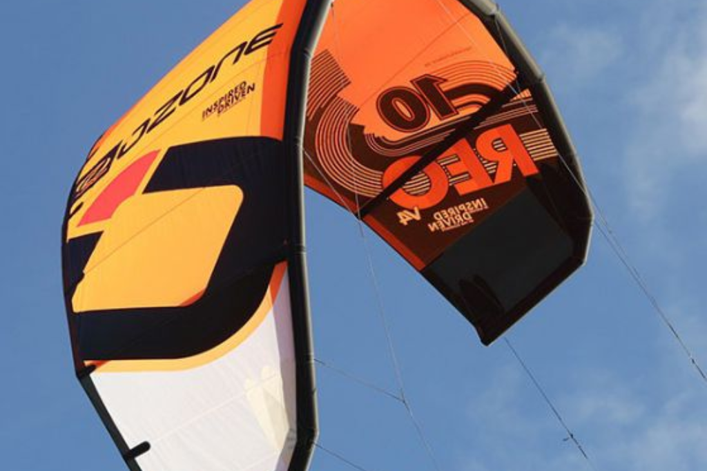 Kitesurfista é resgatado pelo Corpo de Bombeiros em Imbituba