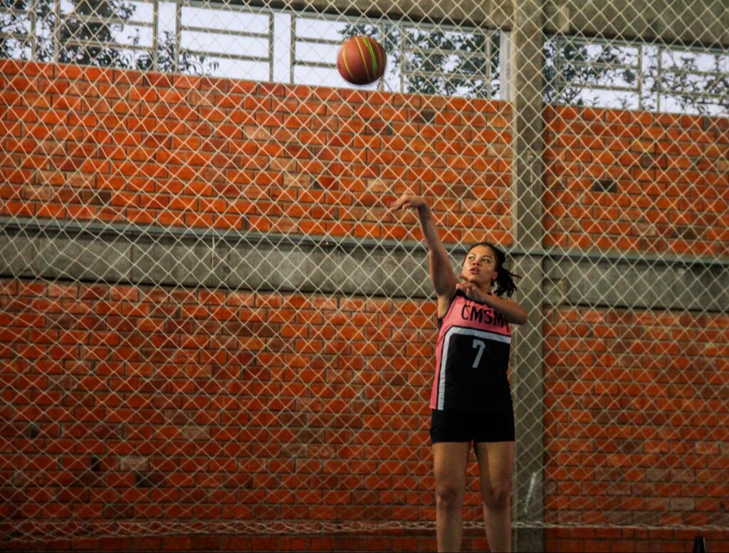 Projeto da UFSM disponibiliza treinos de basquete para estudantes do Ensino Fundamental e Médio