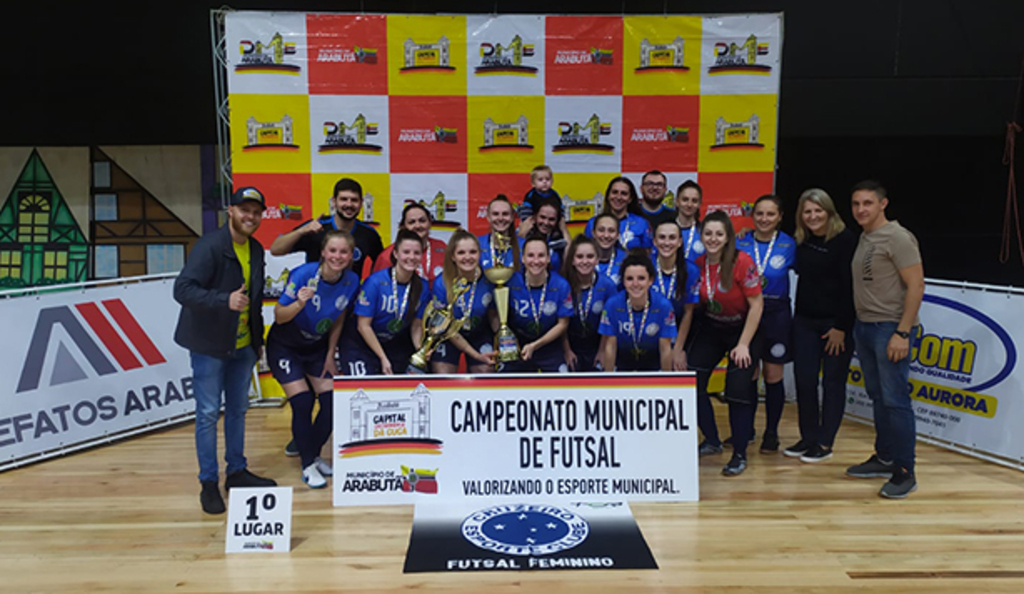  - Equipe de Capitão conquistou o naipe feminino