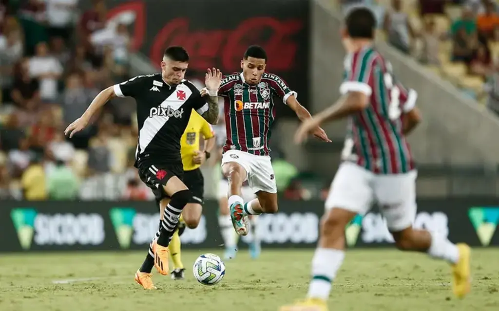 Vasco e Botafogo se enfrentam pelo Brasileirão