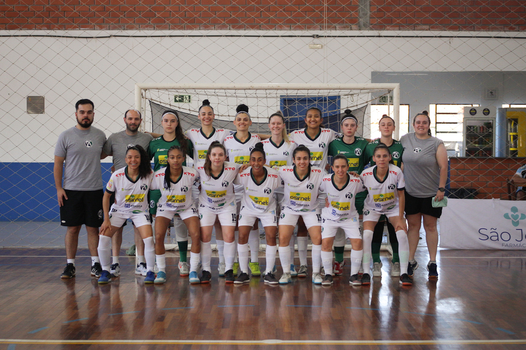 Foto: Victoria Hallal - Malgi - Marília (quatro vezes), Evelyn, Dudinha, Nati e Giovana fizeram os gols em Bom Princípio