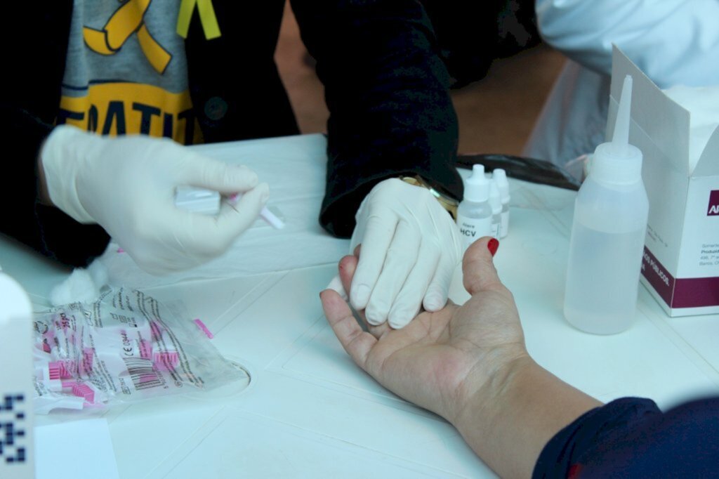 Equipe da Saúde trabalha na prevenção de Hepatites Virais