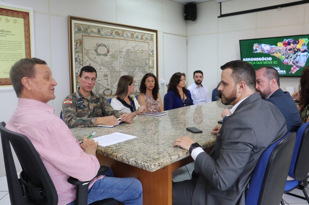 SC Propõe Legislação Estadual para Regularização da Caça de Javalis