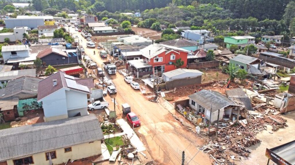 Quase 200 imóveis foram destruídos pela enchente no Vale do Taquari